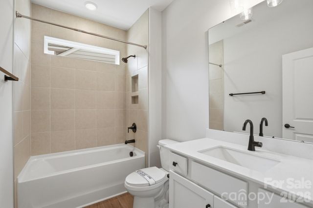 122 S Dunlavin Way, Mooresville, NC 28115