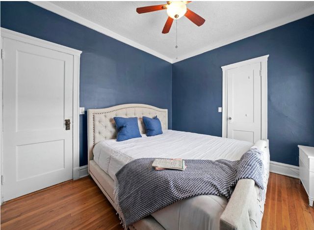 1067 W Balmoral Avenue 2, Chicago, IL 60640