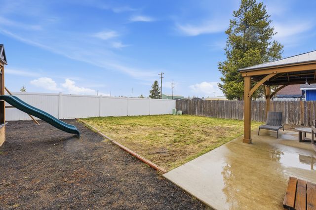 51281 Riley Lane, La Pine, OR 97739
