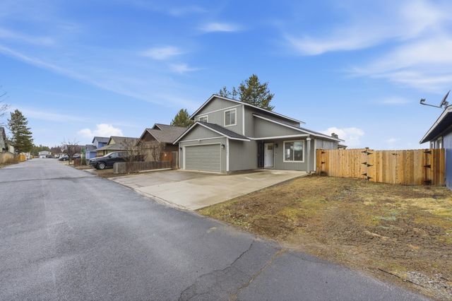 51281 Riley Lane, La Pine, OR 97739