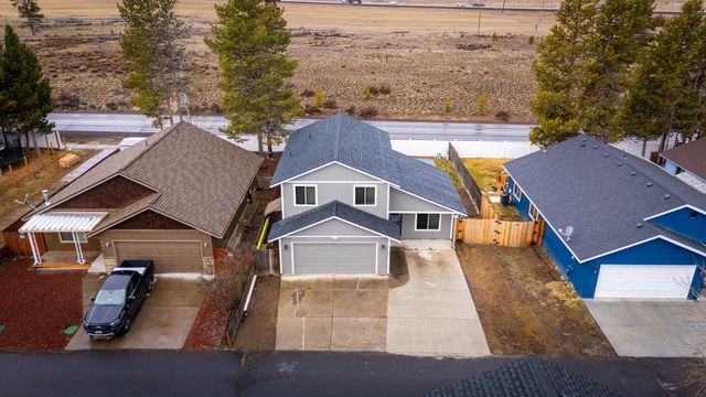 51281 Riley Lane, La Pine, OR 97739