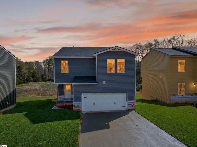 103 Spring Knoll Way, Fountain Inn, SC 29644