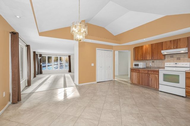 9 John Gilbert Rd, West Brookfield, MA 01585