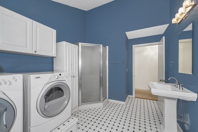 9 John Gilbert Rd, West Brookfield, MA 01585