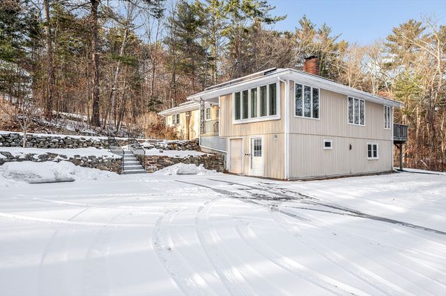9 John Gilbert Rd, West Brookfield, MA 01585