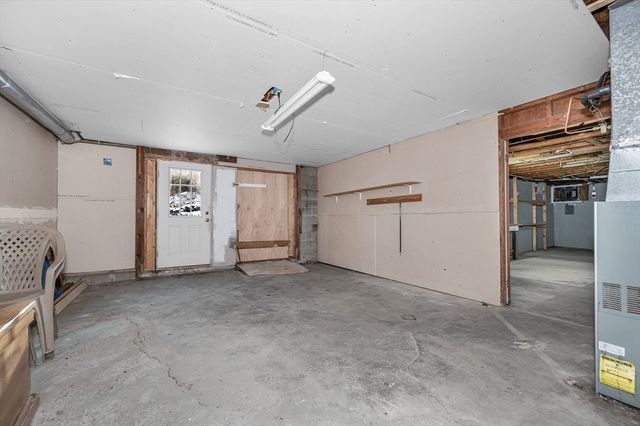 9 John Gilbert Rd, West Brookfield, MA 01585