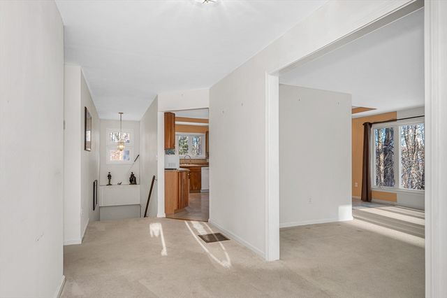 9 John Gilbert Rd, West Brookfield, MA 01585