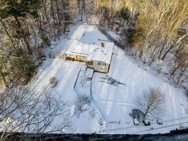 9 John Gilbert Rd, West Brookfield, MA 01585