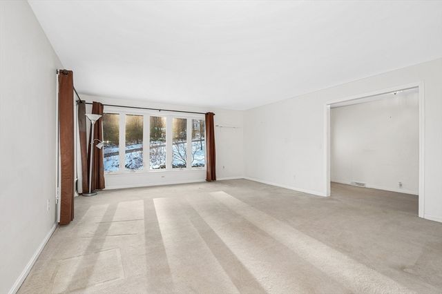 9 John Gilbert Rd, West Brookfield, MA 01585