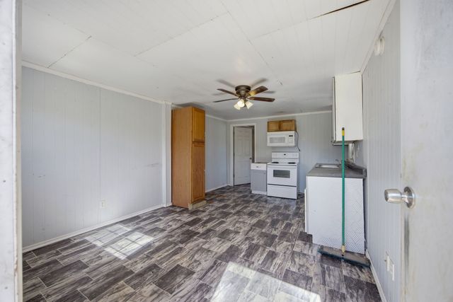 5975 Grasshopper Rd, Birchwood, TN 37308