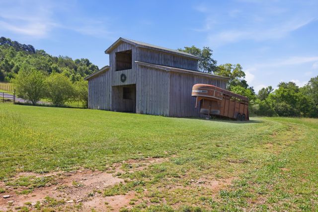 5975 Grasshopper Rd, Birchwood, TN 37308