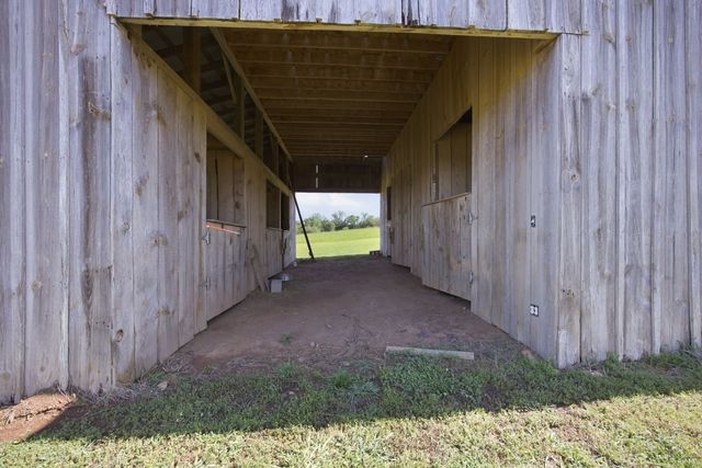 5975 Grasshopper Rd, Birchwood, TN 37308