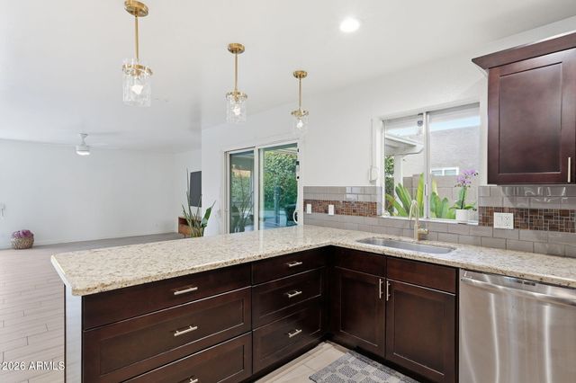 7352 E VALLEY VISTA Drive, Scottsdale, AZ 85250