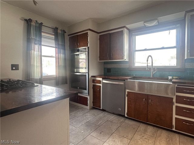 114 Townsend Avenue, Girard, OH 44420