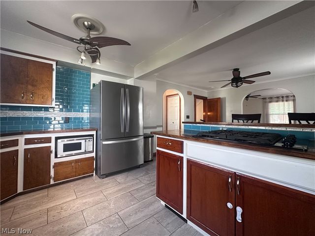 114 Townsend Avenue, Girard, OH 44420