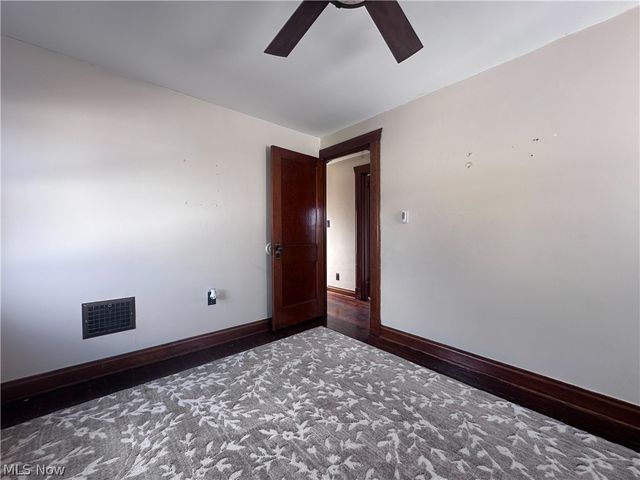 114 Townsend Avenue, Girard, OH 44420