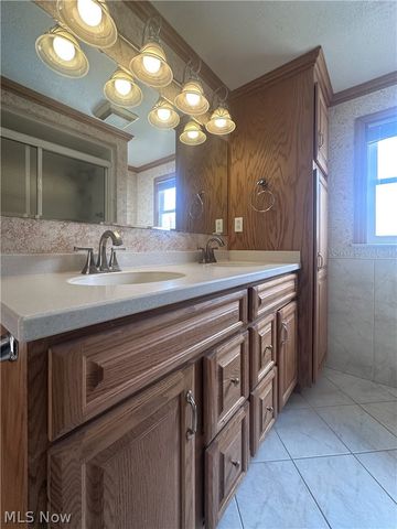 114 Townsend Avenue, Girard, OH 44420