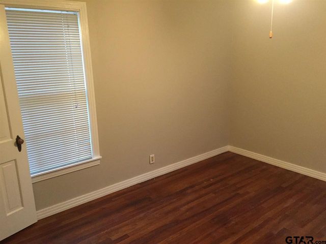 1905 Henderson, Tyler, TX 75701