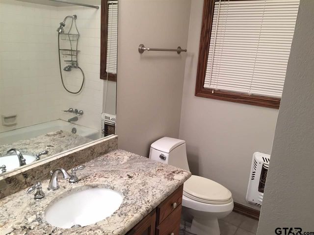 1905 Henderson, Tyler, TX 75701