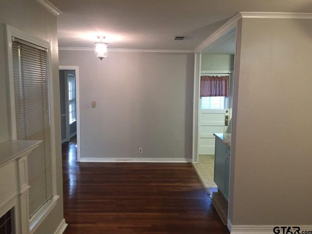 1905 Henderson, Tyler, TX 75701