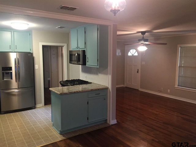 1905 Henderson, Tyler, TX 75701