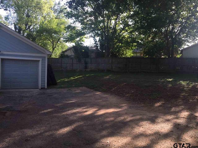 1905 Henderson, Tyler, TX 75701