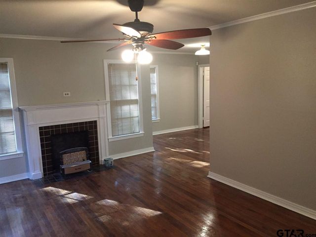 1905 Henderson, Tyler, TX 75701