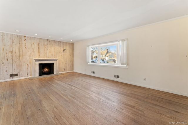 67 Atherstone Road, Scarsdale, NY 10583