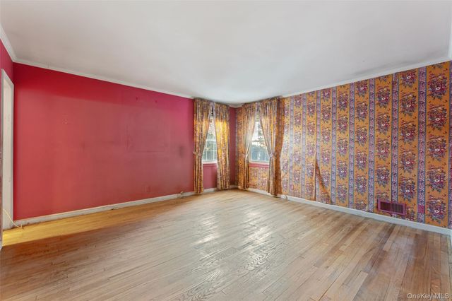 67 Atherstone Road, Scarsdale, NY 10583