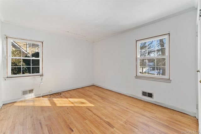 67 Atherstone Road, Scarsdale, NY 10583