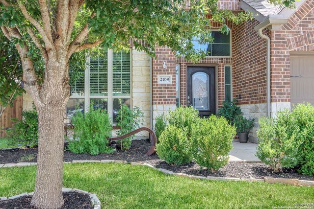 2109 Range, Seguin, TX 78155