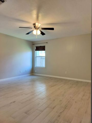 21242 Linden House Court, Humble, TX 77338