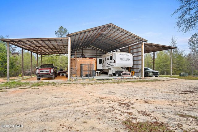 1591 River Road, Caryville, FL 32427