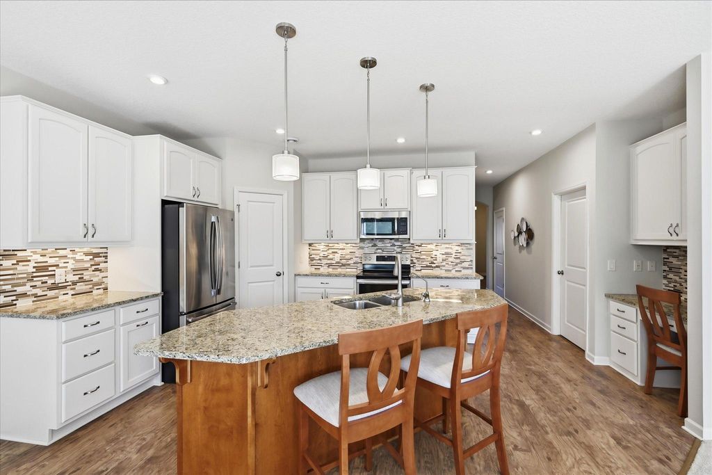 8773 Irving Boulevard N, Lake Elmo, MN 55042 — exterior