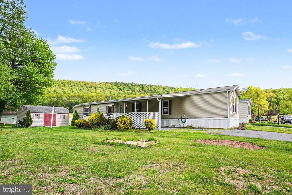 42 KIP RD, Halifax, PA 17032