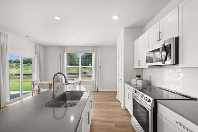 1700 Manuka Lane, Columbia, TN 38401