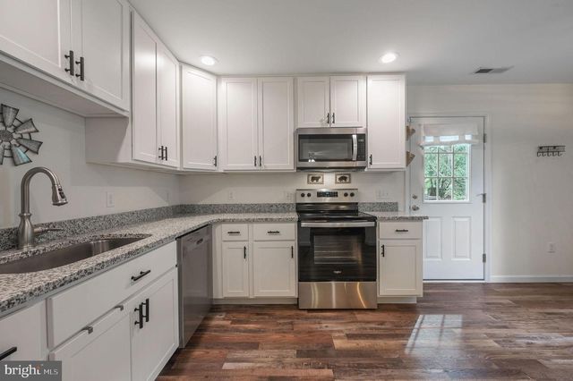 1362 W COLLEGE RD, Dover, DE 19904