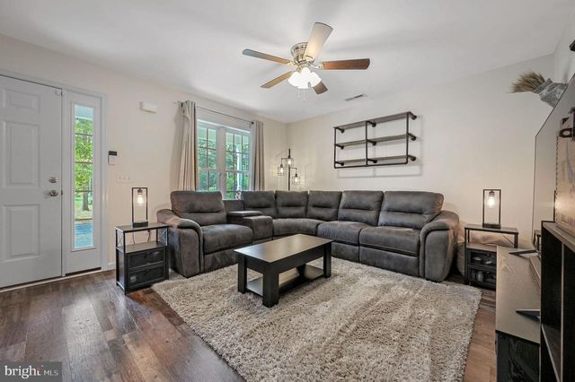 1362 W COLLEGE RD, Dover, DE 19904