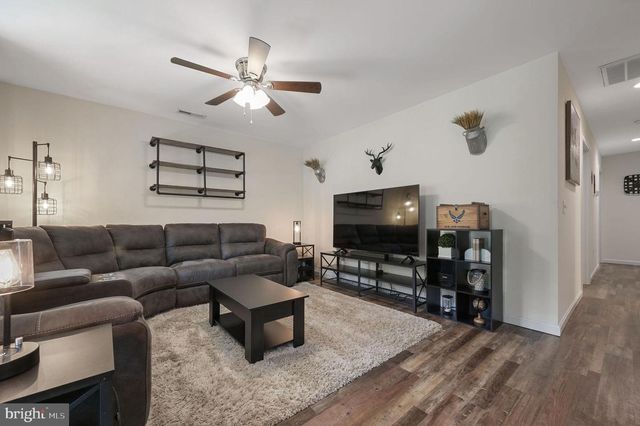 1362 W COLLEGE RD, Dover, DE 19904
