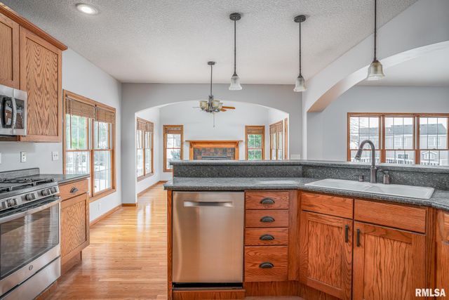 4126 CHARLES Court, Bettendorf, IA 52722