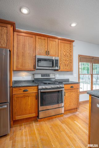 4126 CHARLES Court, Bettendorf, IA 52722