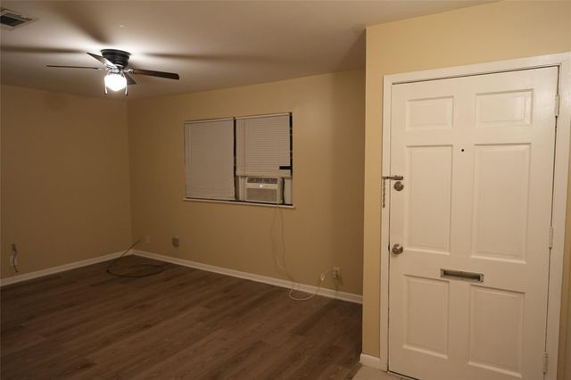 9225 Mclean Street, Beaumont, TX 77707