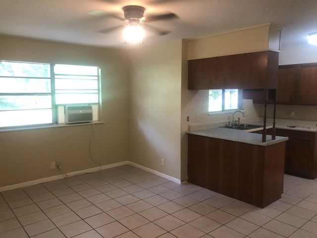 9225 Mclean Street, Beaumont, TX 77707