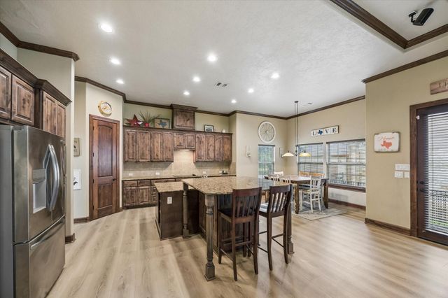 514 Pinehurst Drive, New Ulm, TX 78950