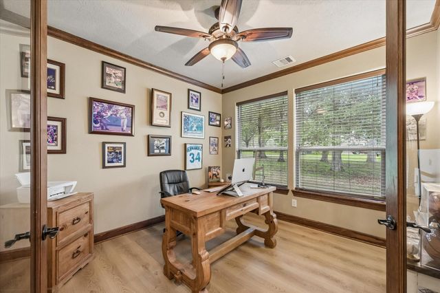 514 Pinehurst Drive, New Ulm, TX 78950