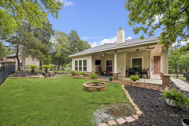 514 Pinehurst Drive, New Ulm, TX 78950