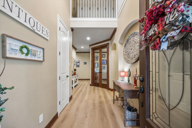 514 Pinehurst Drive, New Ulm, TX 78950