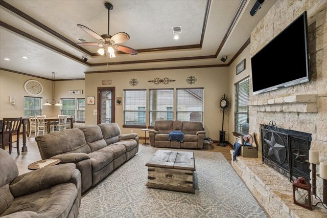 514 Pinehurst Drive, New Ulm, TX 78950