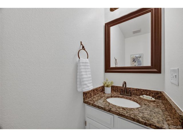 1811 S Quebec Way 78, Denver, CO 80231