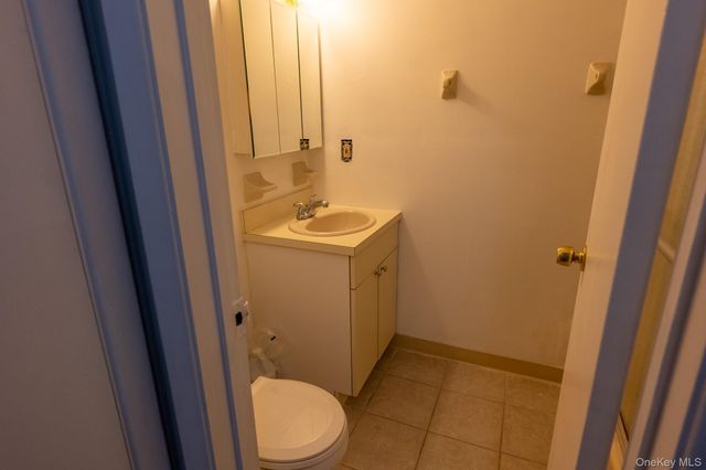 115 Pointe Circle S 115, Coram, NY 11727